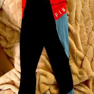 Pink leggings with pocket on side